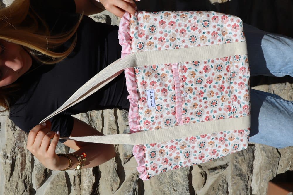 Große Tasche mit Rüschen 4