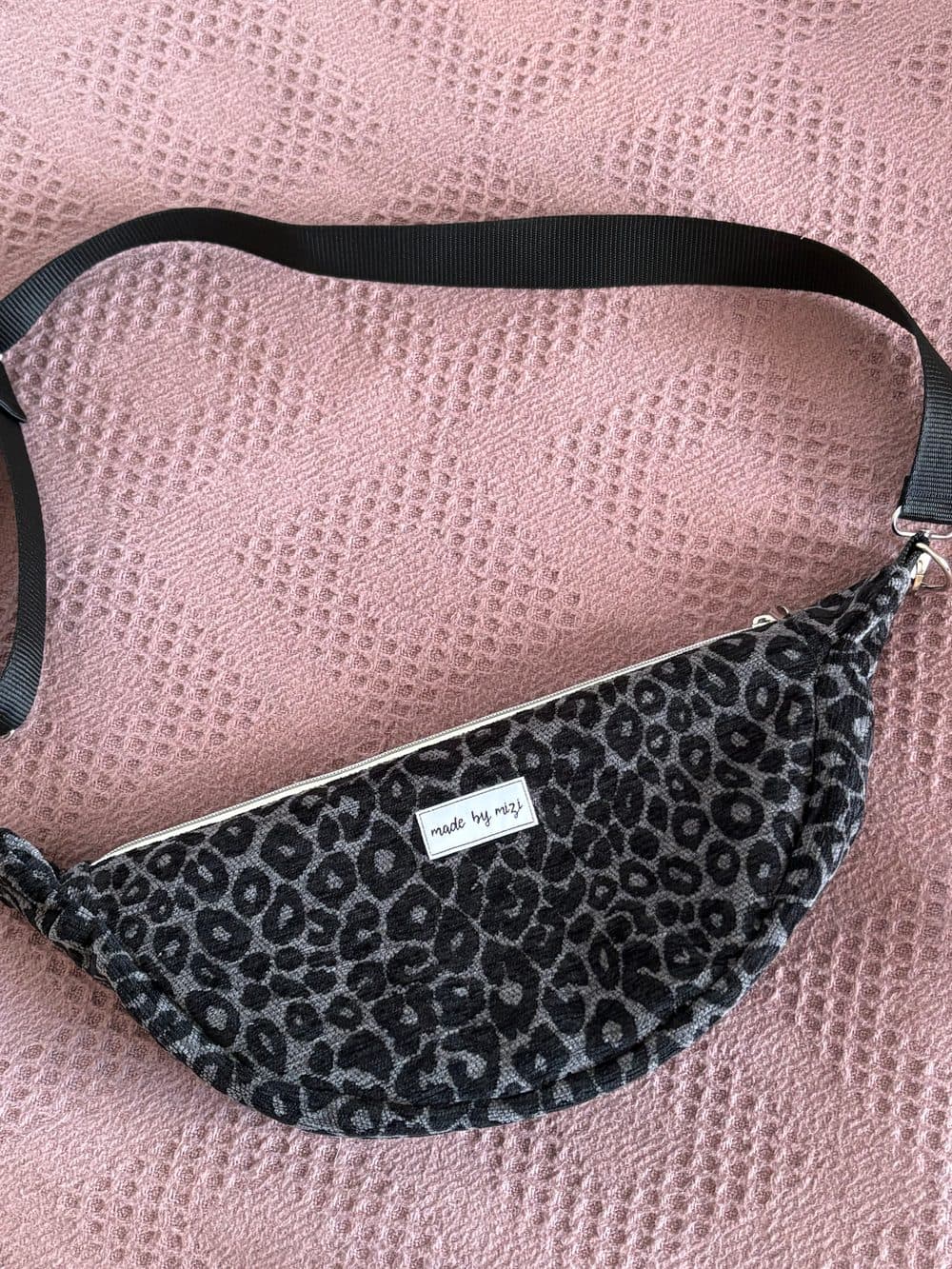 Moon Bag