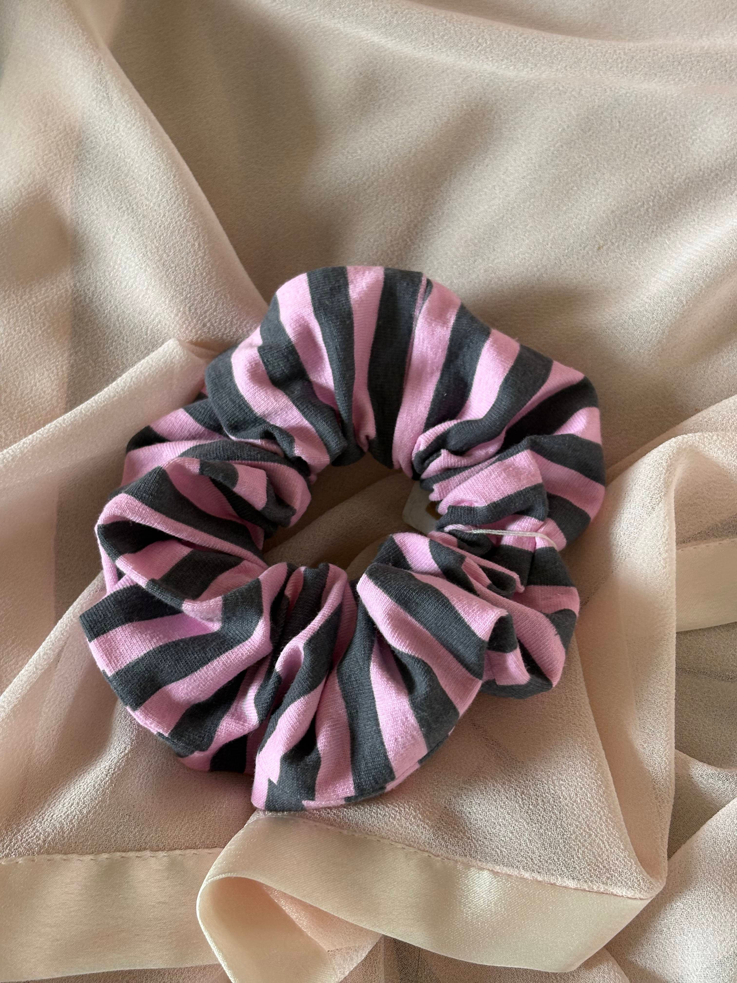 Scrunchie – handgenähtes Einzelstück aus Österreich, made by mizi