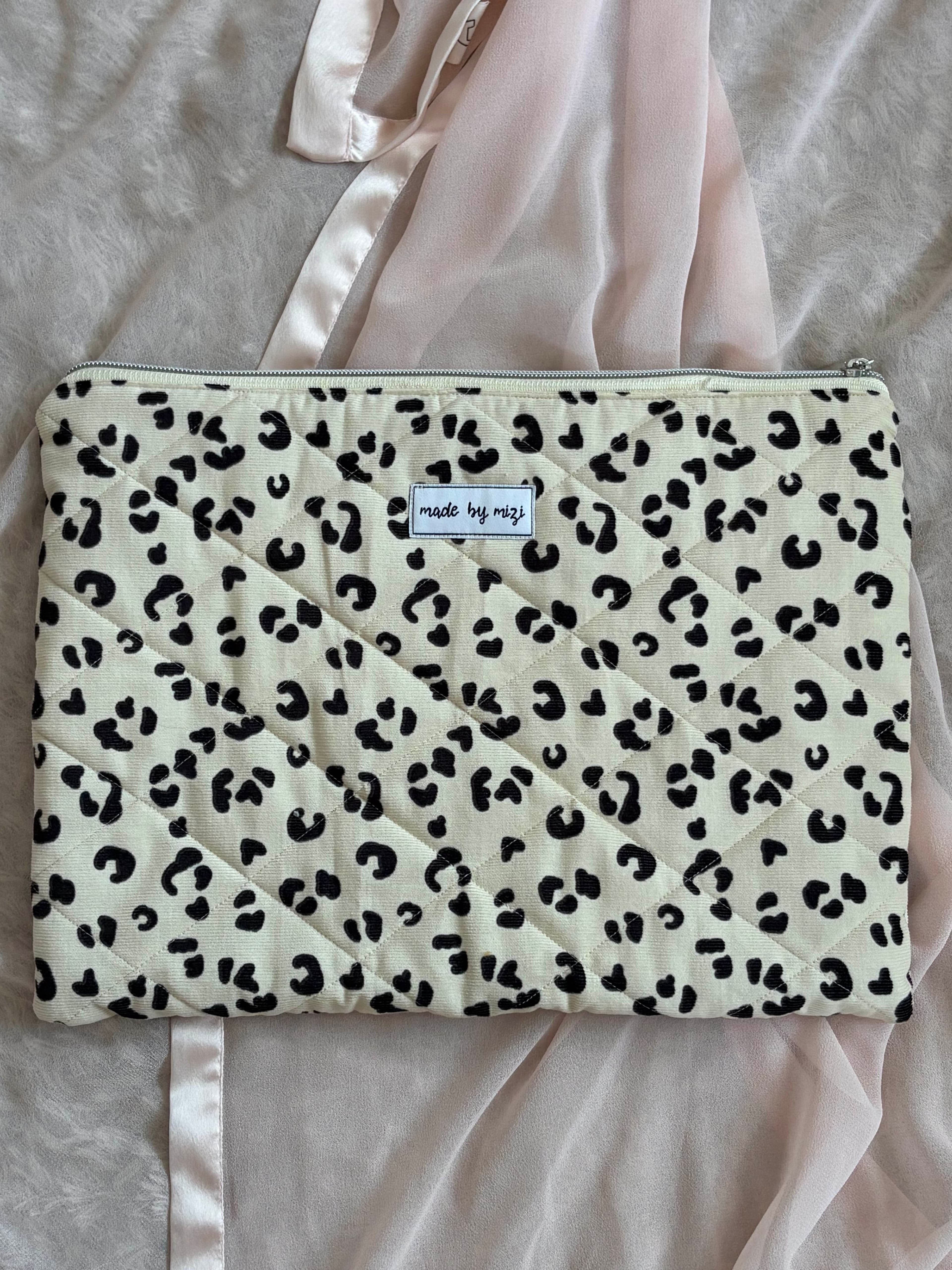 Laptophülle 33x25,5cm – handgenähtes Einzelstück aus Österreich, made by mizi